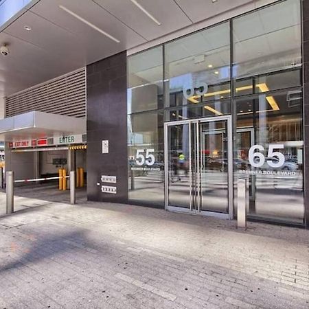 Prestigious 2-Bdrm Condo - Across From Scotiabank Arena Toronto Exterior photo